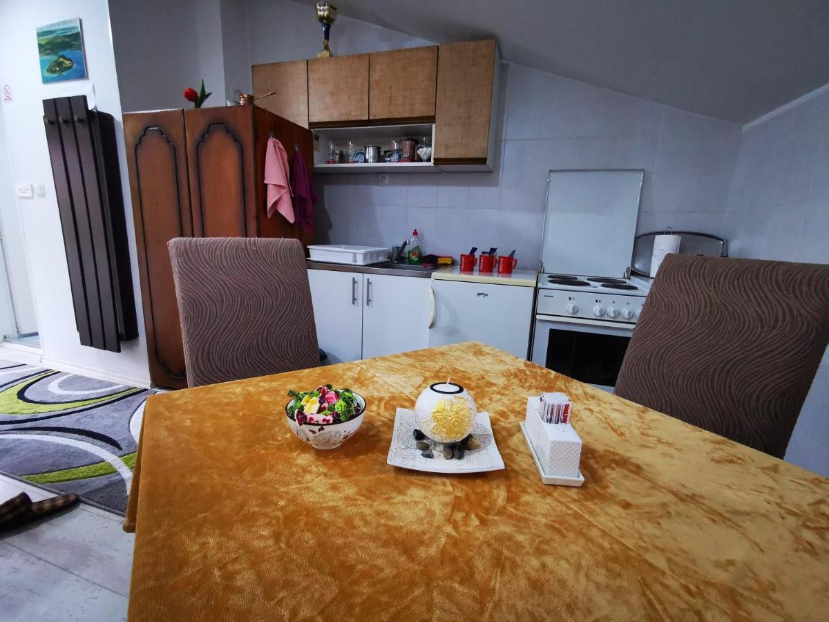 White Apartment Sarajevo - Free Parking Saraievo Exterior foto