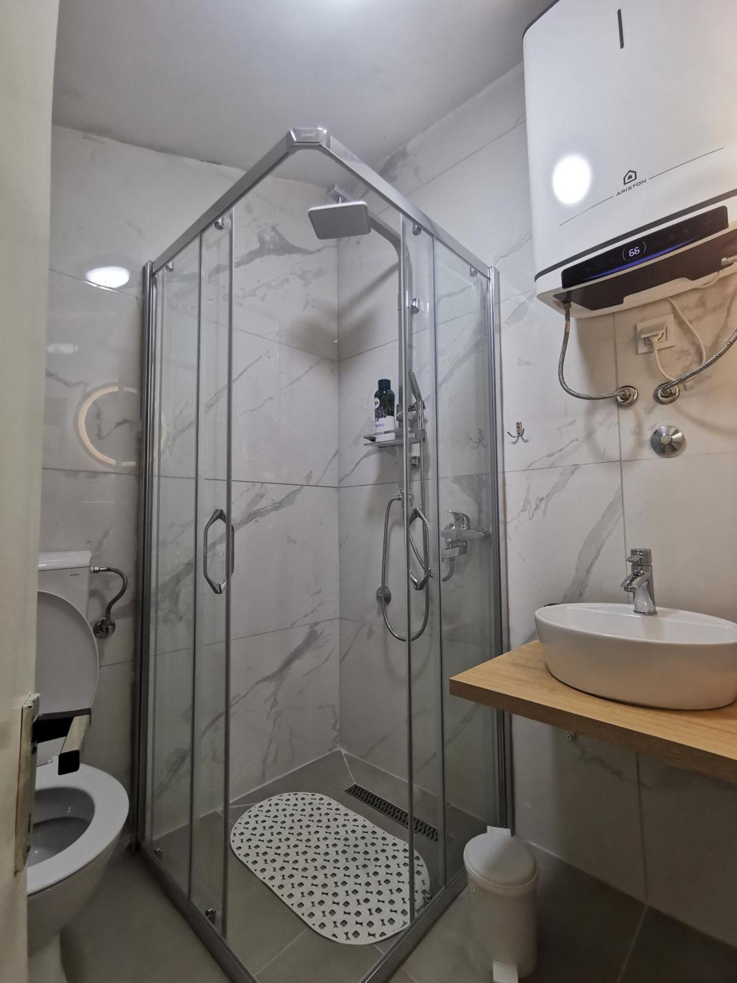 White Apartment Sarajevo - Free Parking Saraievo Exterior foto